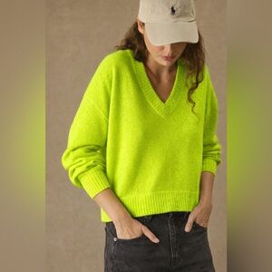 27 Miles Malibu 100% Cashmere V Neck Sweater Women's Size XS Neon Lime Green